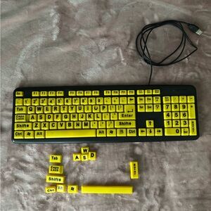 EZ Eyes KL-306B Wired Keyboard (W/ EXTRA KEYCAPS)